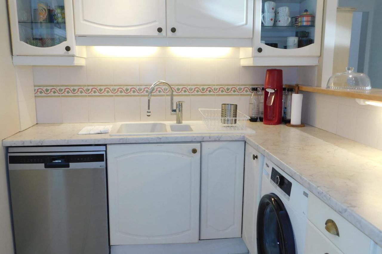 Air-Conditioned 4-Room "Marine Villeneuve" Flat With Pool And Parking Exterior foto