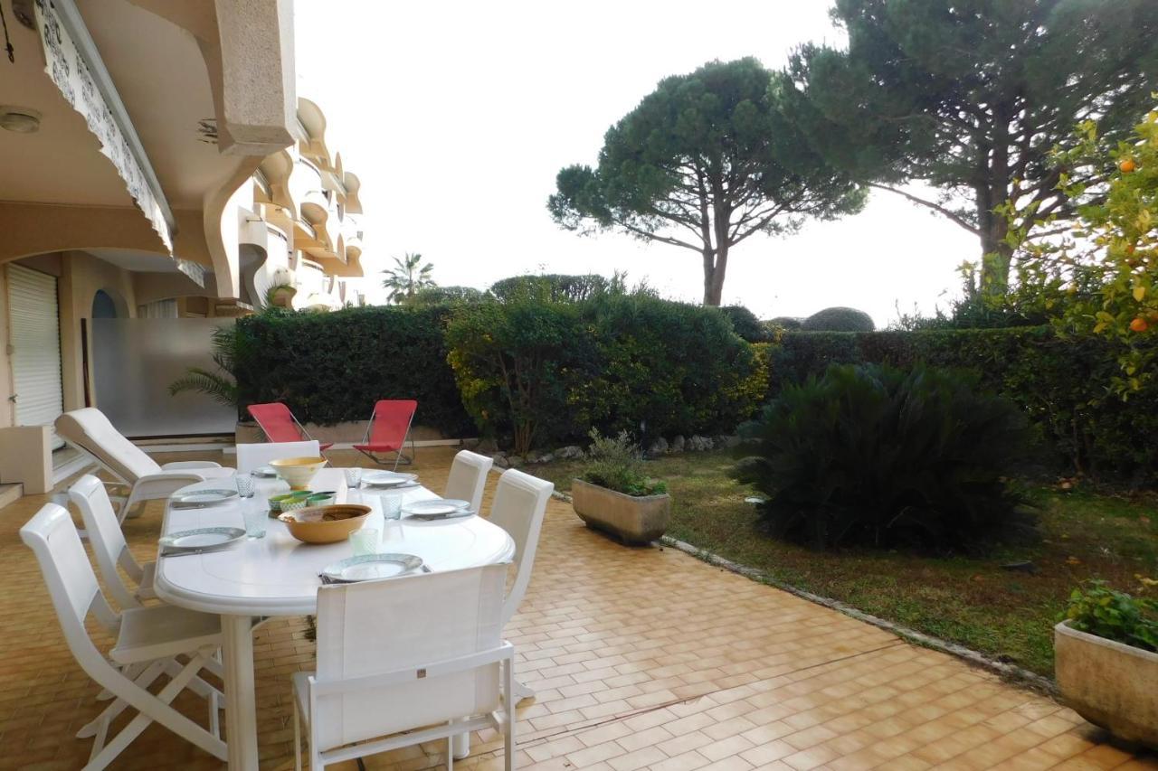 Air-Conditioned 4-Room "Marine Villeneuve" Flat With Pool And Parking Exterior foto
