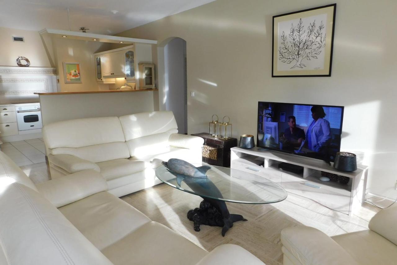 Air-Conditioned 4-Room "Marine Villeneuve" Flat With Pool And Parking Exterior foto