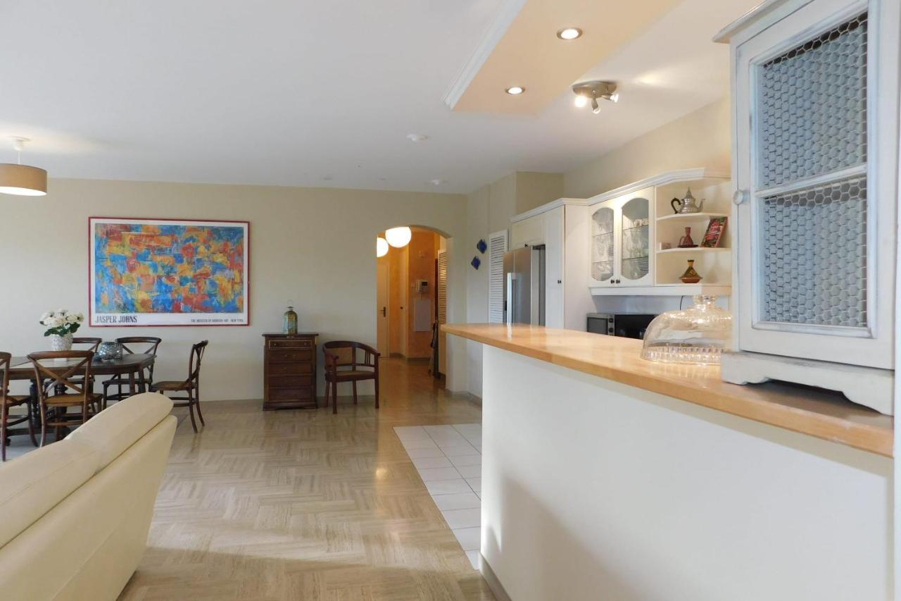 Air-Conditioned 4-Room "Marine Villeneuve" Flat With Pool And Parking Exterior foto