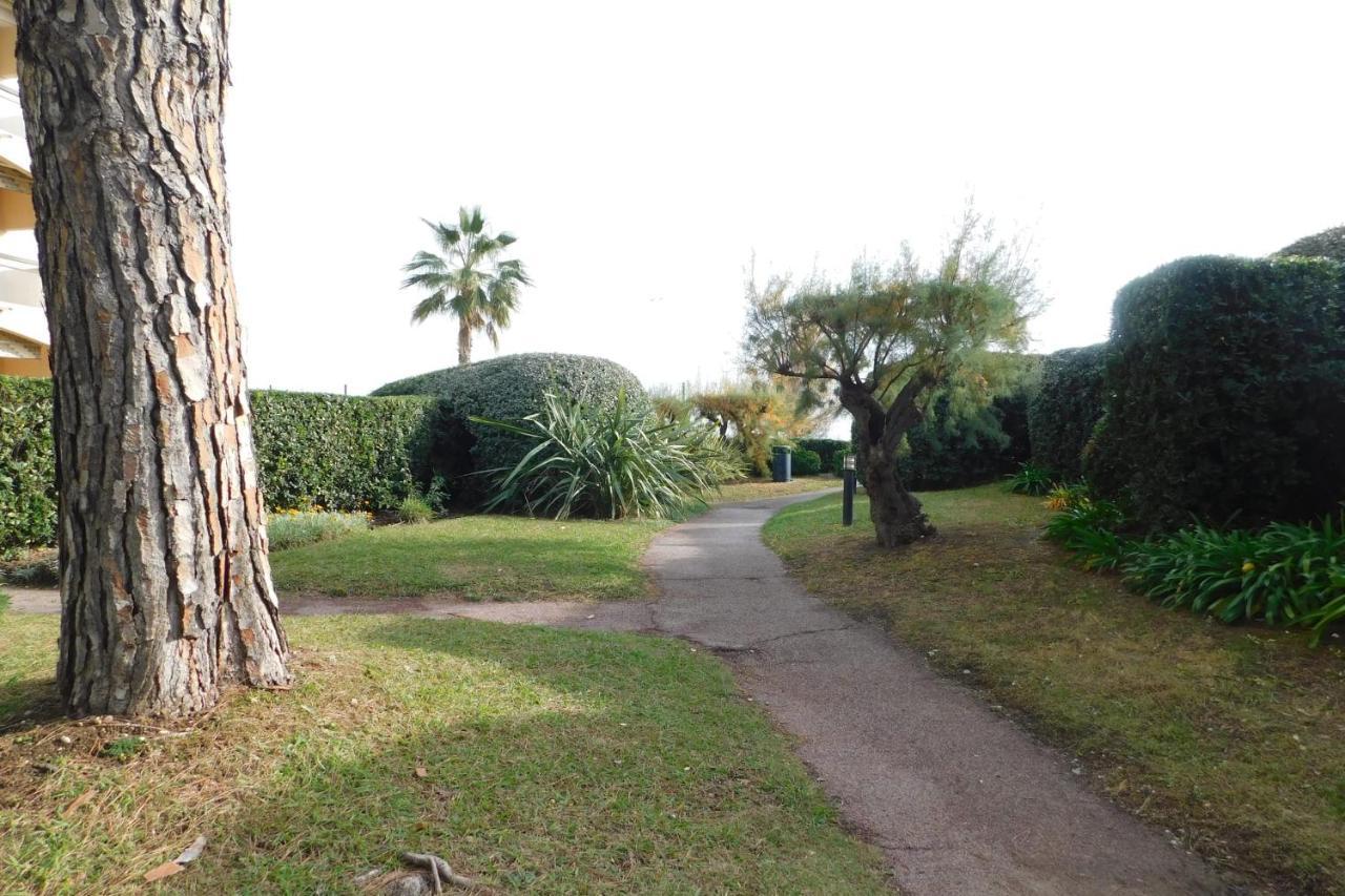 Air-Conditioned 4-Room "Marine Villeneuve" Flat With Pool And Parking Exterior foto