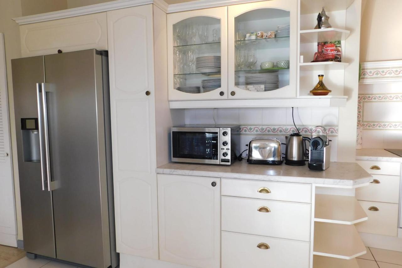 Air-Conditioned 4-Room "Marine Villeneuve" Flat With Pool And Parking Exterior foto
