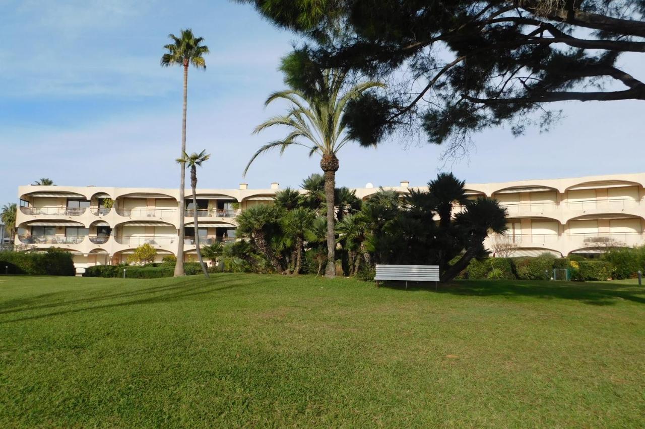 Air-Conditioned 4-Room "Marine Villeneuve" Flat With Pool And Parking Exterior foto